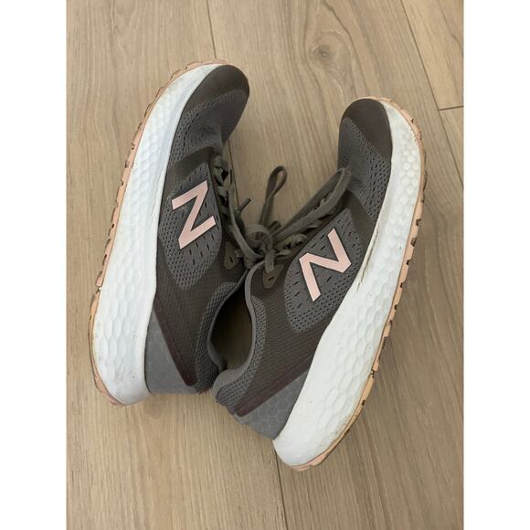 New Balance 520 Athletic Cross Training Lightweight Women's Shoes Size 8 Gray - Picture 9 of 11